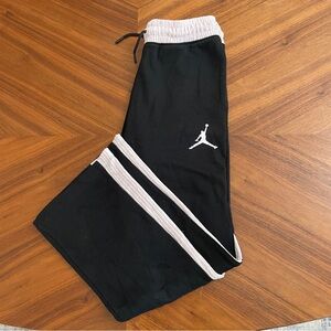 Nike Jordan Sporty Sweatpants with Pink and White Stripes - girl / 12-13